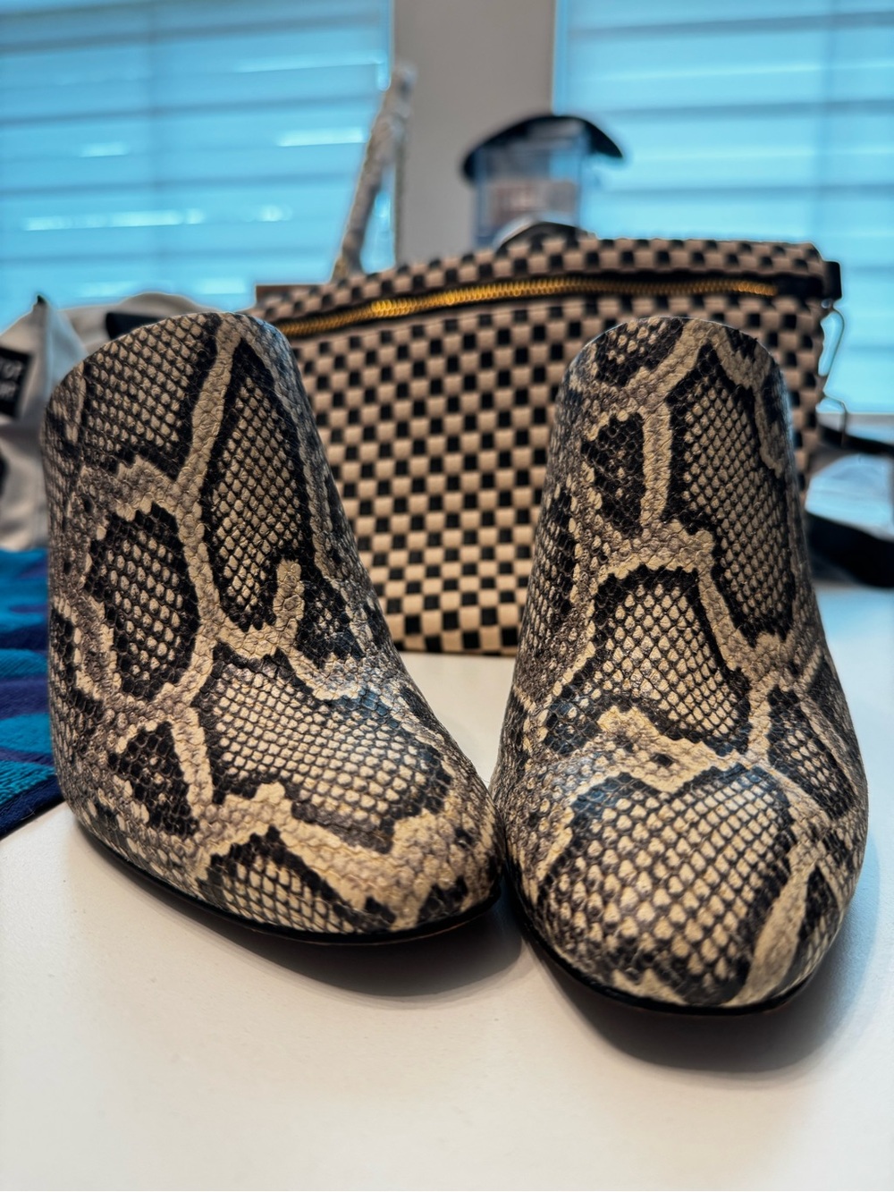 BCBGMaxAzria Black and Cream Snake-Print Slip-On Mules
